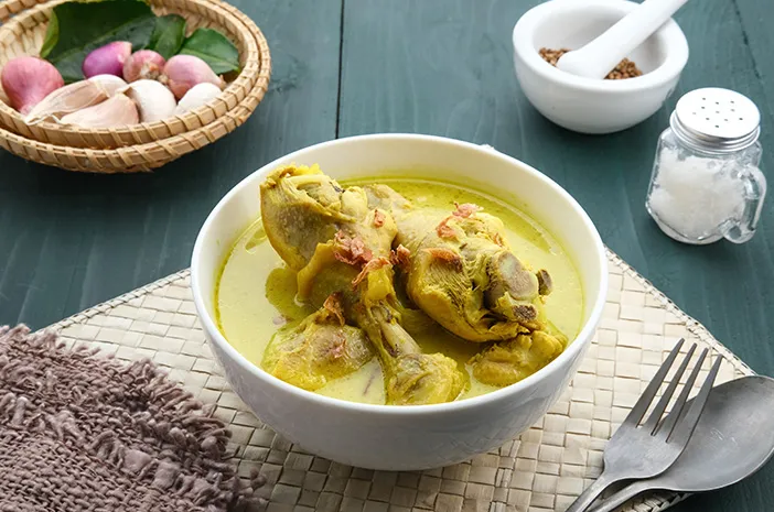 Opor Ayam Ala Rumahan