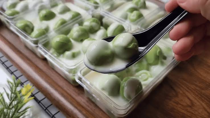 Matcha Ball Puding